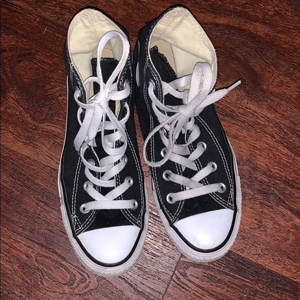 High top converse.